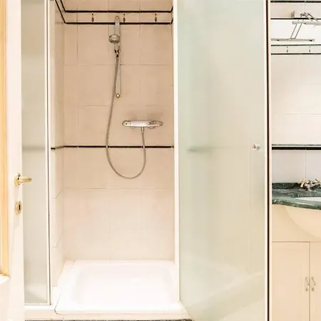 Luxury On The Center Of Apartment