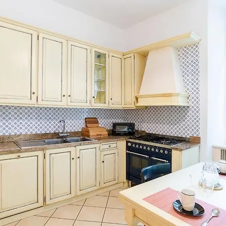 Luxury On The Center Of Apartment *