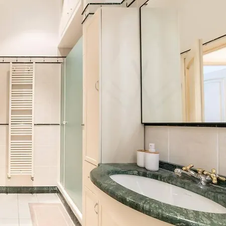 Luxury On The Center Of Apartment Como