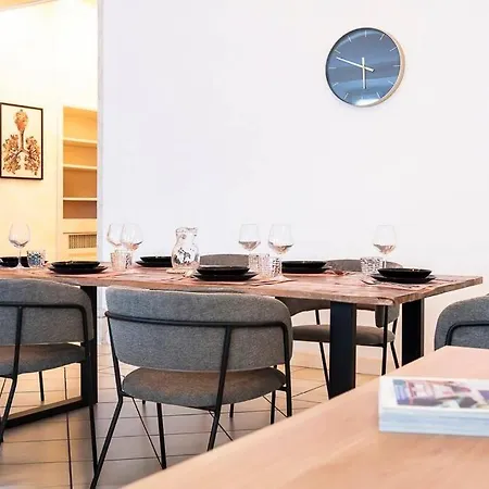 Апартаменты Luxury On The Center Of Комо