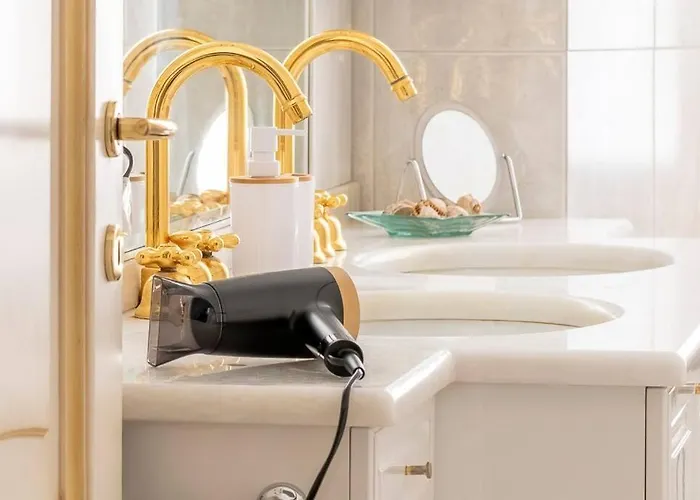 Luxury On The Center Of 코모