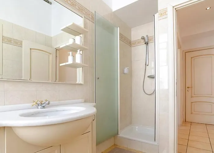 Luxury On The Center Of 아파트 *