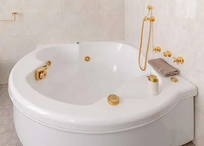 Luxury On The Center Of 아파트 *