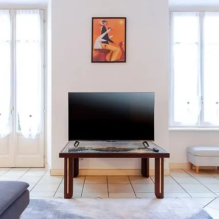 Luxury On The Center Of *